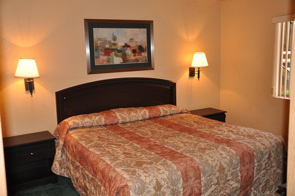 Emerald Suites South Las Vegas Boulevard Room photo